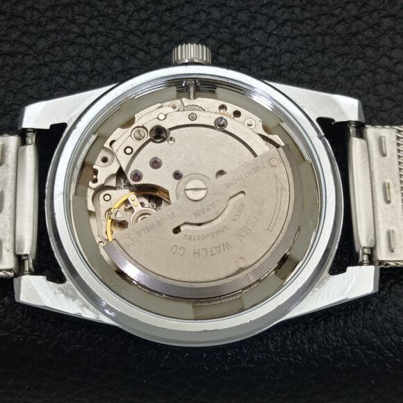 Vintage 1976 Citizen Automatic Mens Silver Watch W/daydate & Green accents - Picture 10 of 10